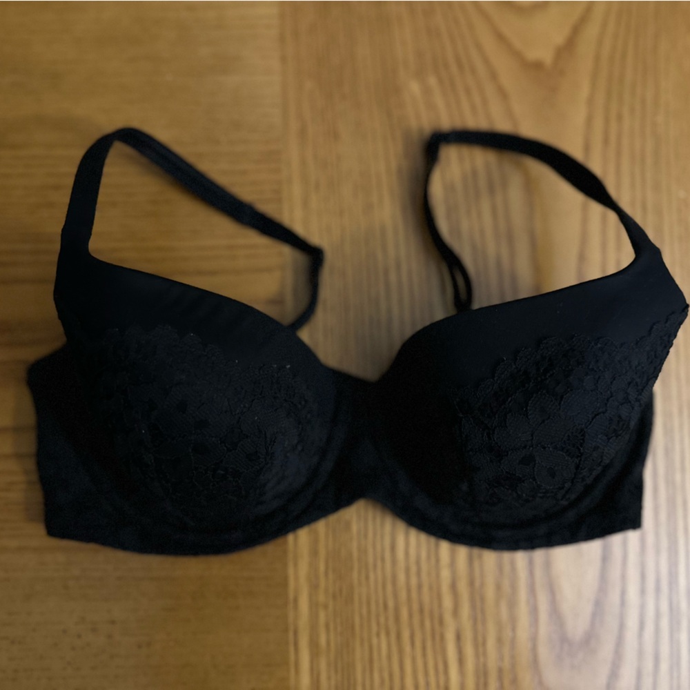 VS Body By Victoria Lined Demi VGC 34DD Lace Over Cups BLACK